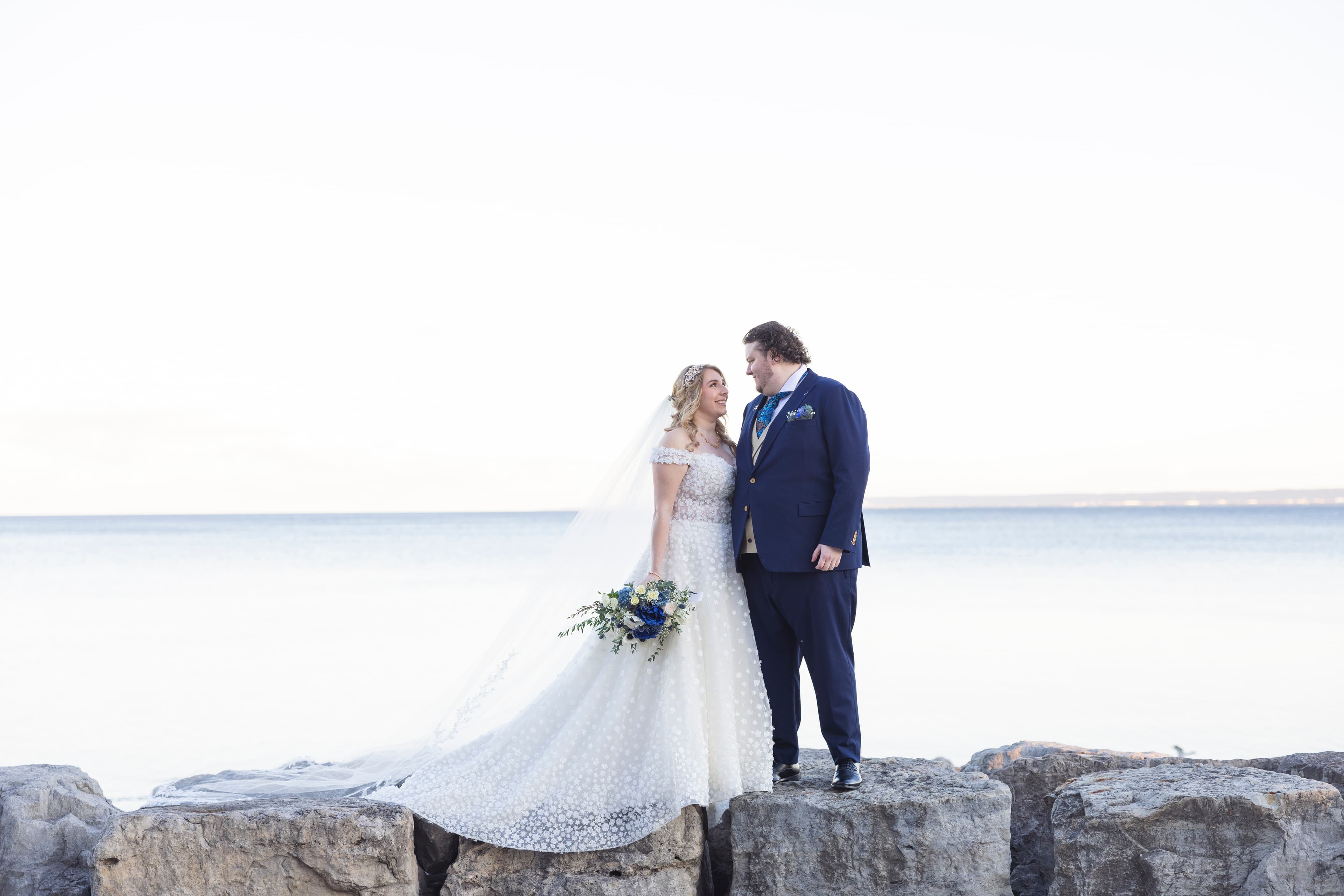 'Starry Night' Navy and Gold Wedding Inspiration