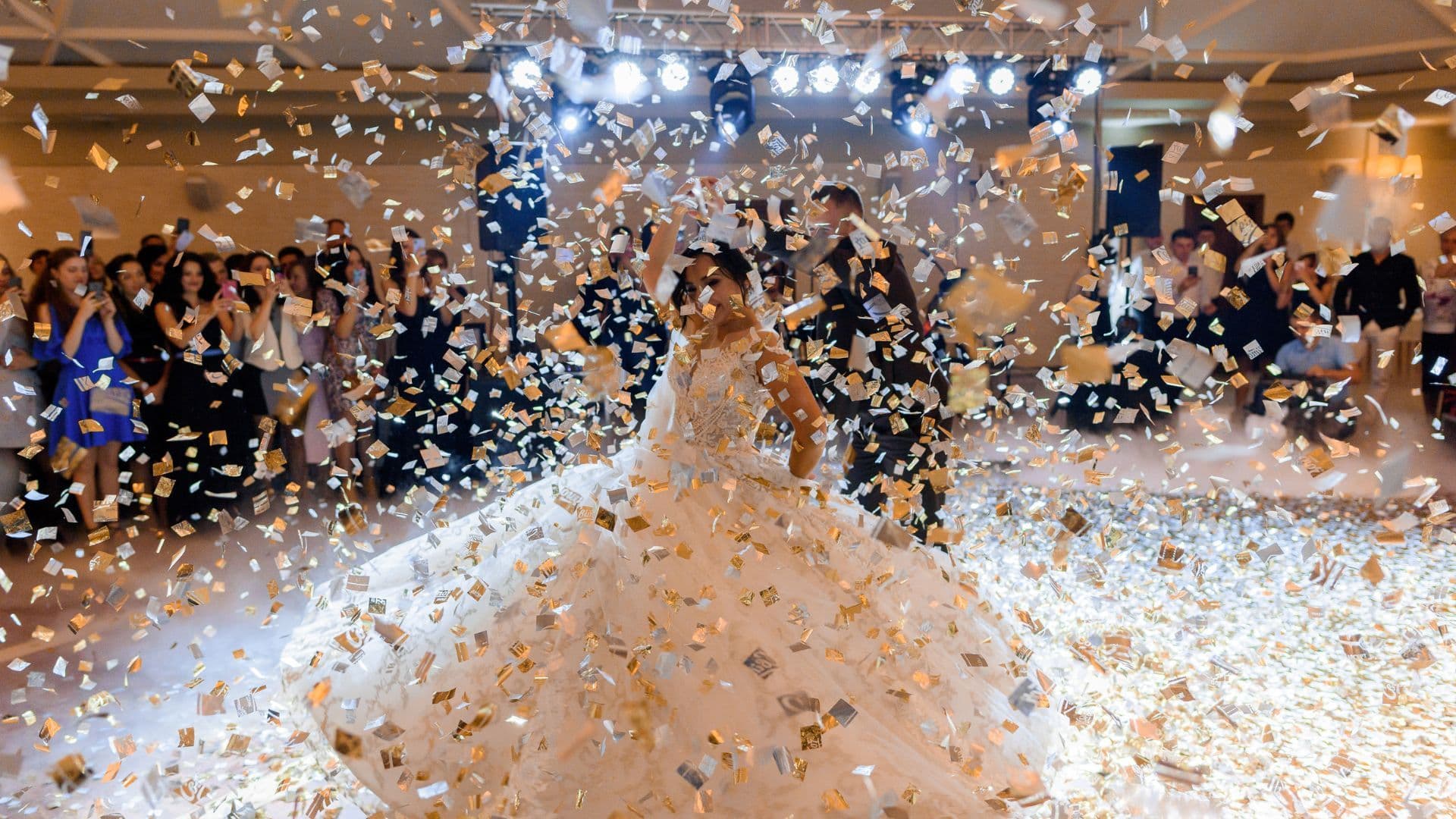 How to choose your wedding DJ